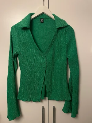 Grön tröja - STORRENSNING! SHEIN tröja ! 