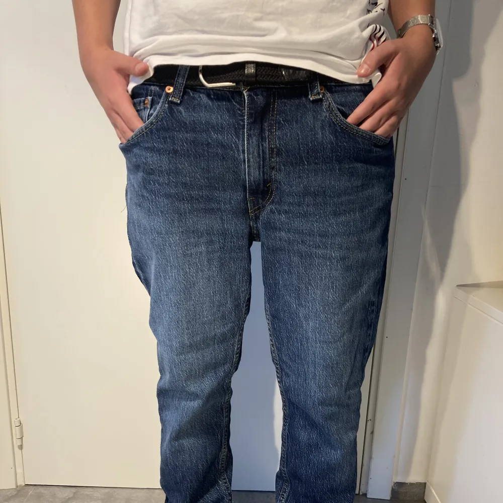 Levi’s jeans 10/10 skick Andvänd Max 2 gånger. Jeans & Byxor.