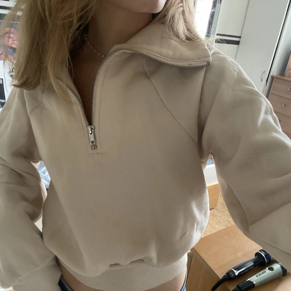 sweatshirt