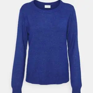 säljer denna mörkblåa VILA tröja då den ej kommer t användning.