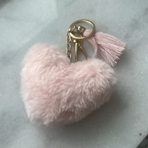 Nyckelring hjärta - Hel ny, frakt 15)