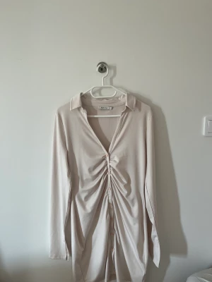 Klänning  - Superfin klänning som ny 