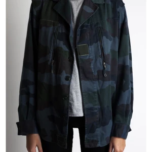 Quatrefilles  - Jacka från quatrefilles som knappt har används❣️ nypris 2500kr, skriv privat 