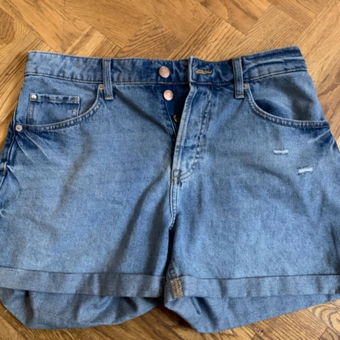 Blåa jeans shorts 
