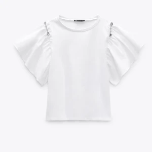 topp från zara  - såå himla fin topp ifrån zara med super fina detaljer, toppen är aldrig använd. 💗💗