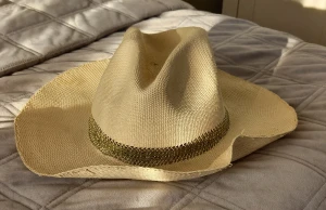 Zara bonnet - Size S