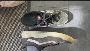 Vans skate skor - Vans skate skor hyfsat bra skick inte använda så mycket kom privat för mer info!