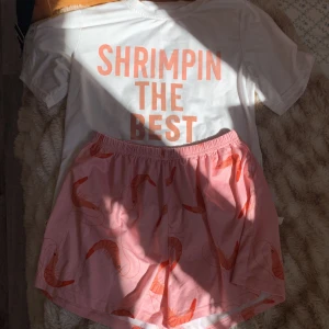 Shrimp Pjs 🦐  - 🦐 Shrimp pjs 🦐 🦐Ej använd  🦐Ny 🦐Rök&djurfritt
