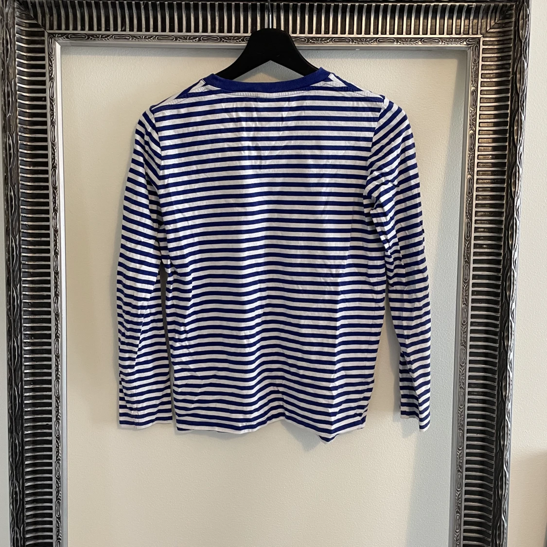 Blå och vitrandiga tröja från Arket - 90