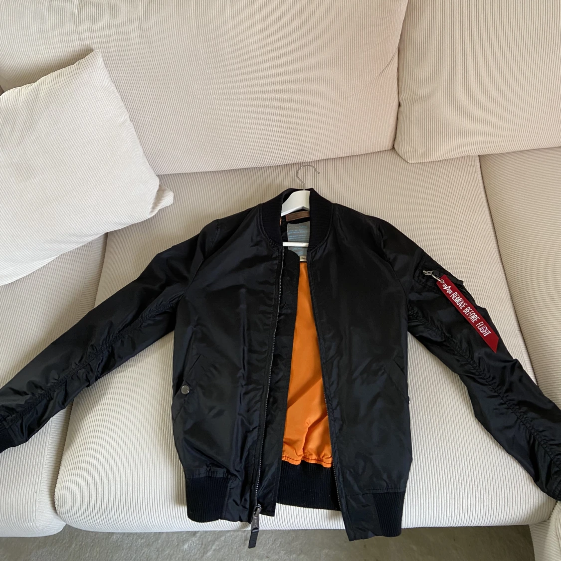 Bomberjacka från Alpha Industries  - 91