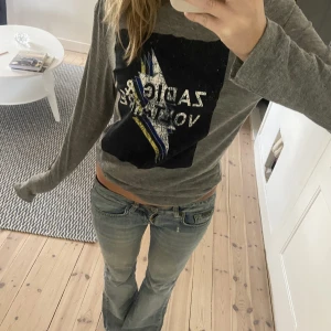 Zadig voltaire tröja - Säljer denna coola och unika tröja från Zadig & voltaire i storlek S