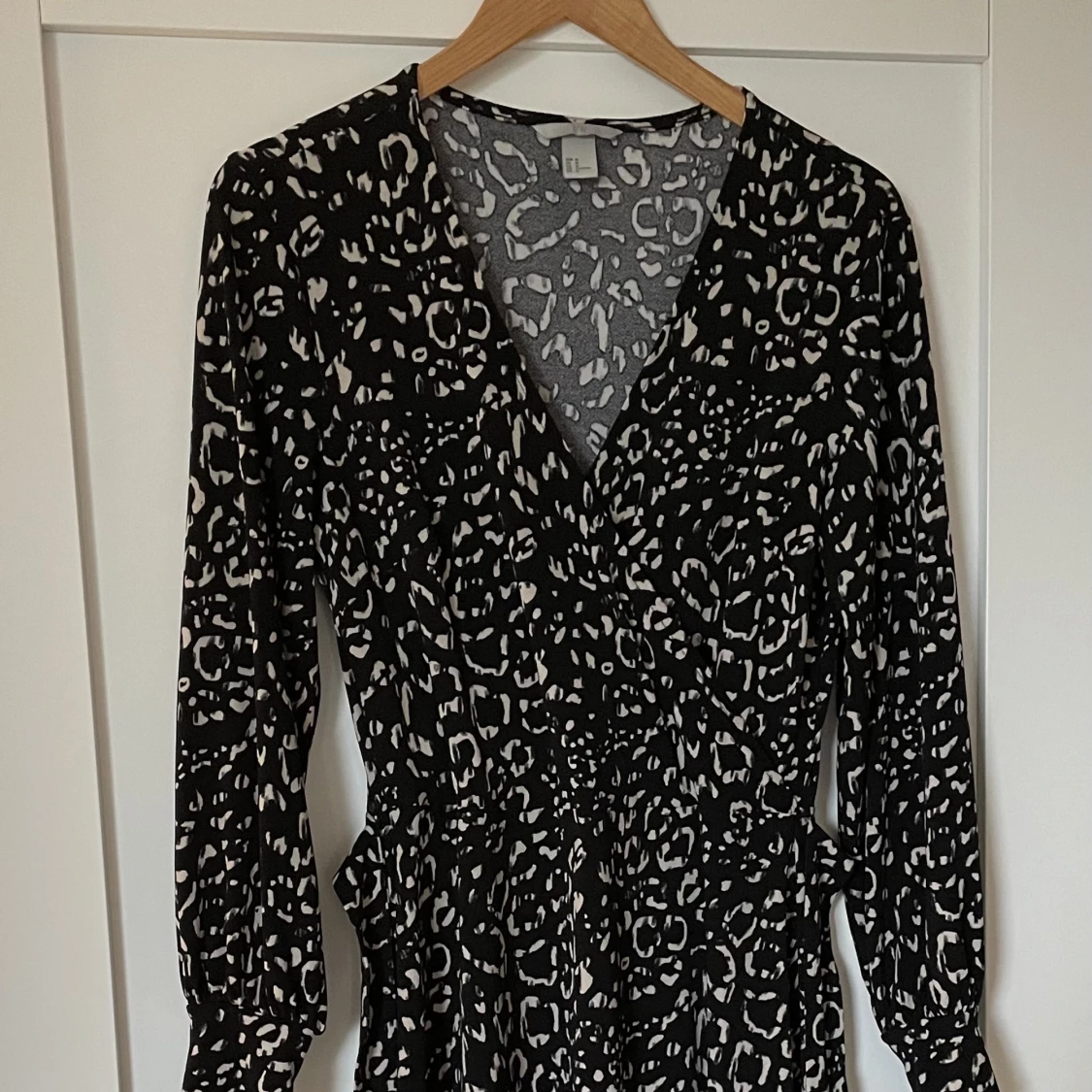 Klänning med omlottliv - 90