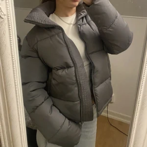 Puffer jacka - Pufferjacket inga skador 
