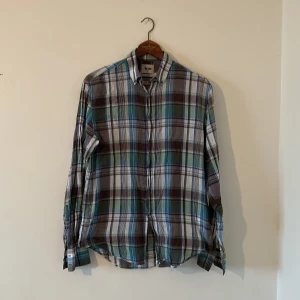 Acne studios tunn skjorta - Acne tunn skjort size 48 sitter som en S