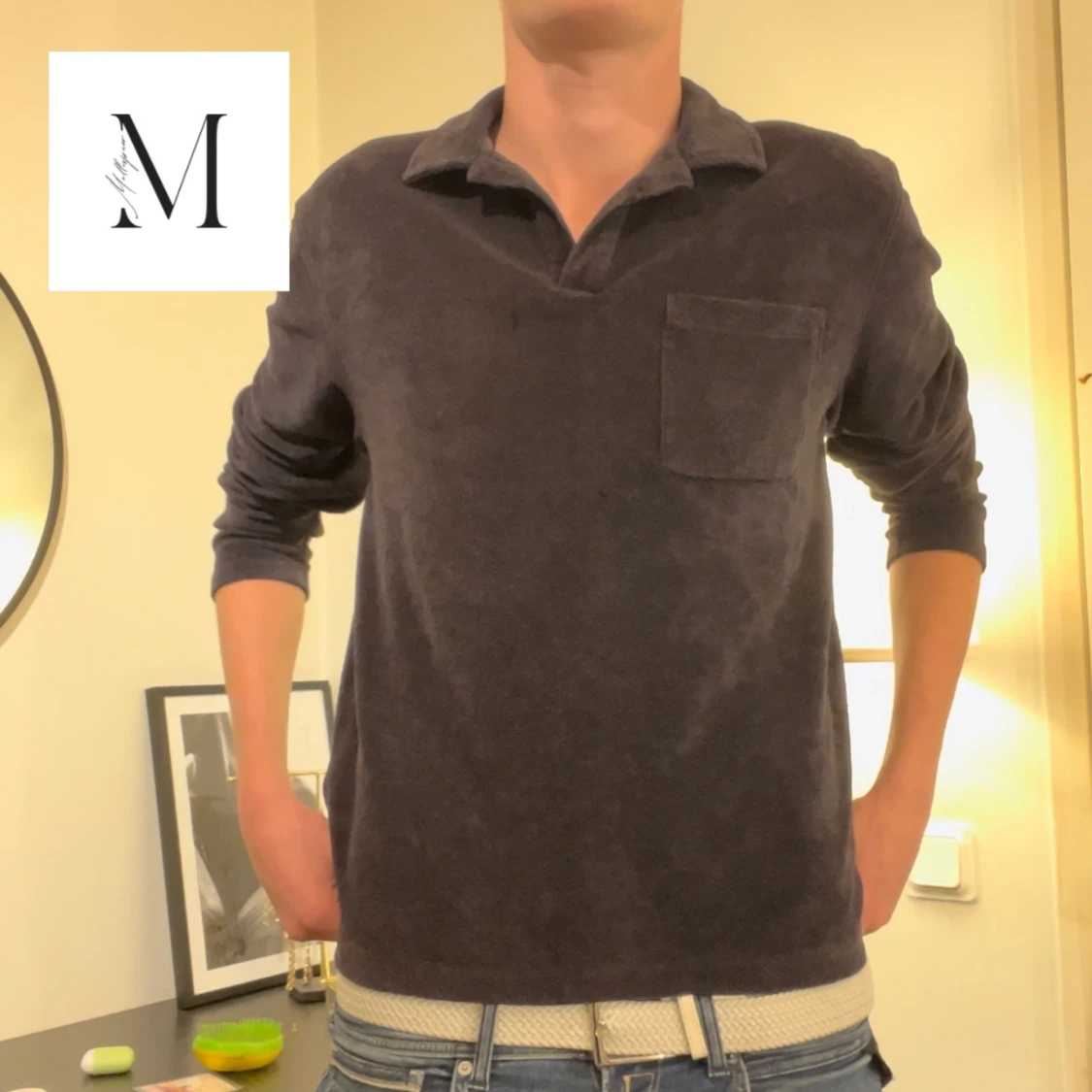 Mörkblå tröja handduksmaterial