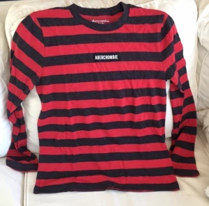 Abercrombie kids långärmad tröja, 11-12  år - Tröja, använd 1 gång. Mycket bra skick.