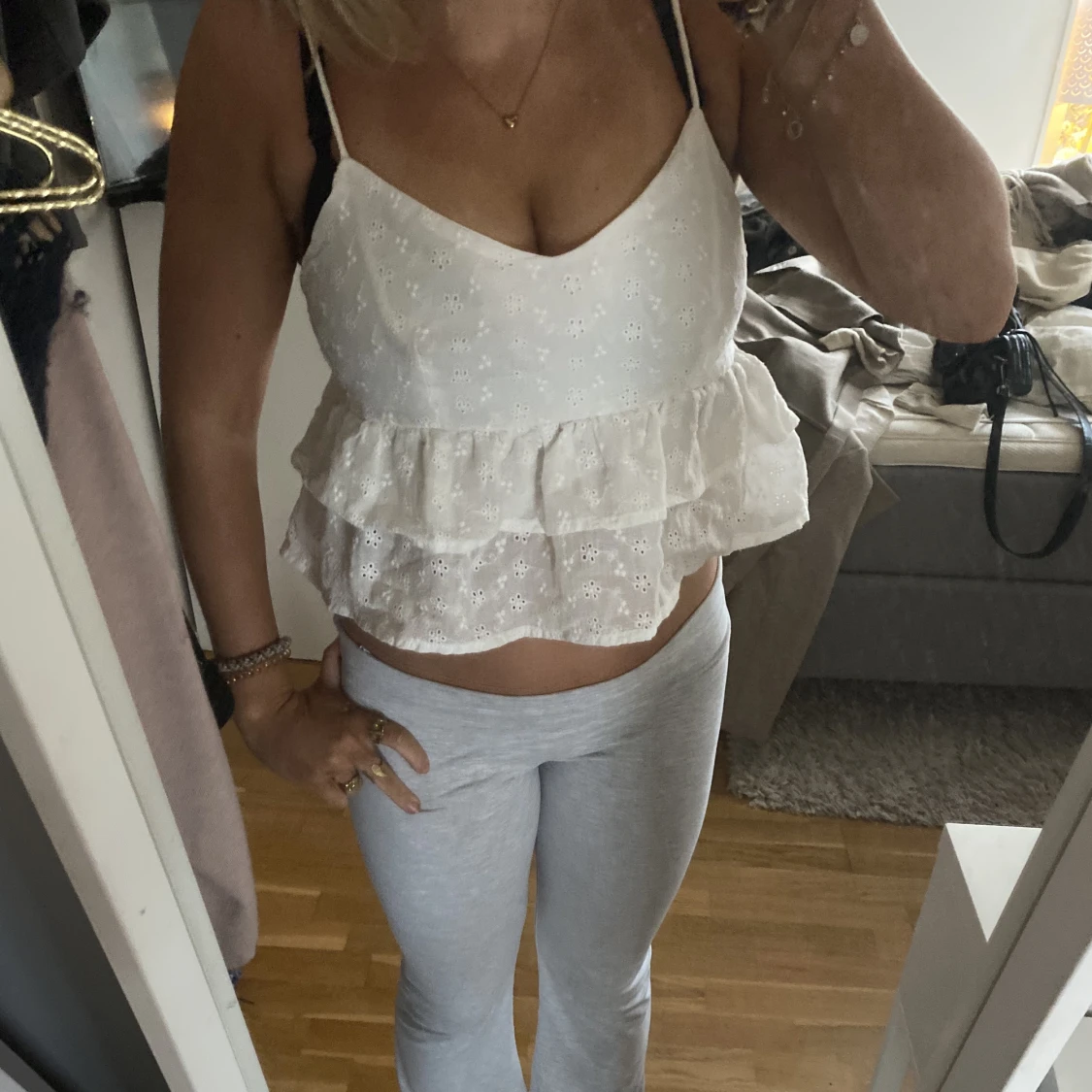 Jättesöt vit topp