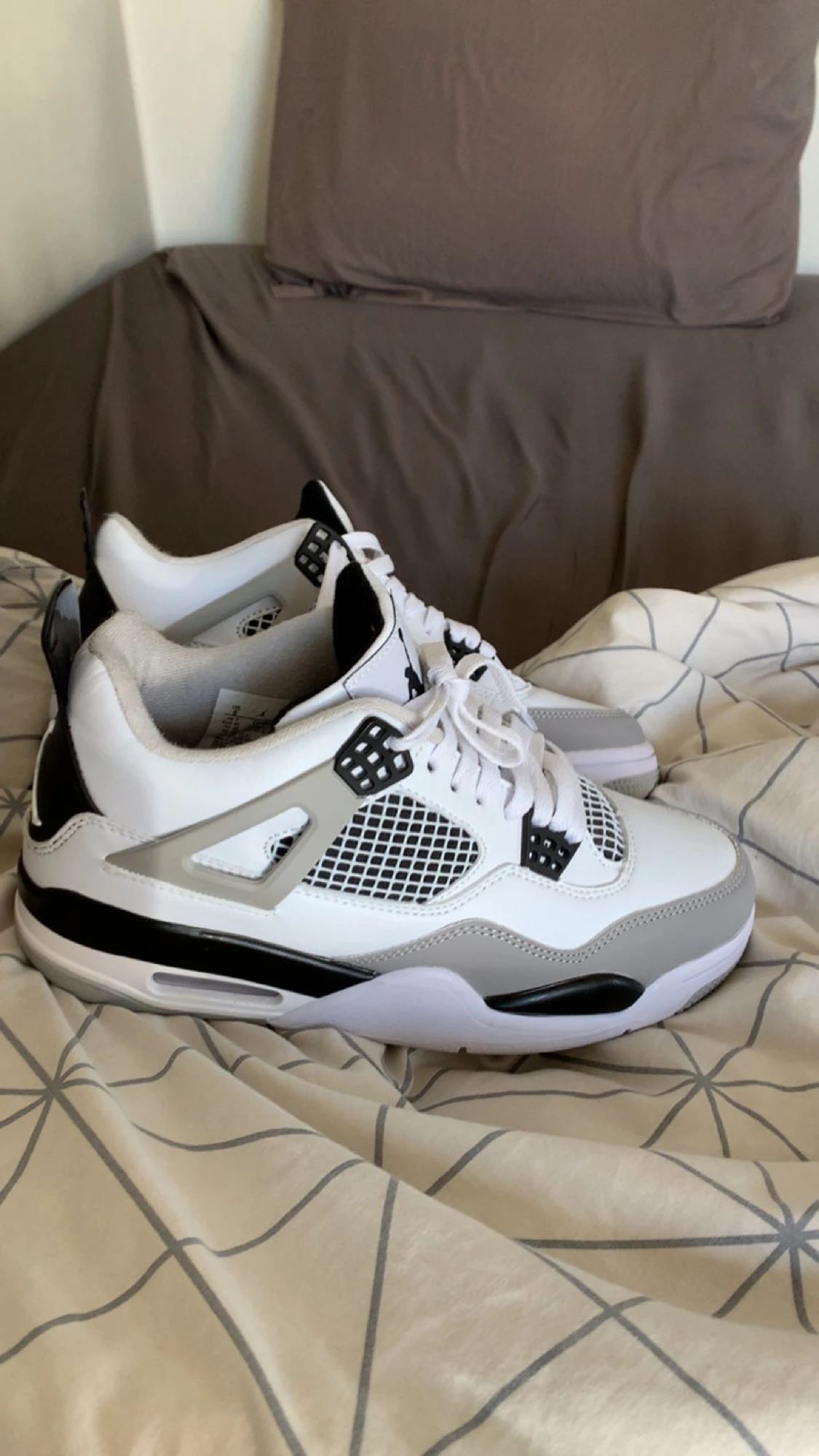 Jordan 4