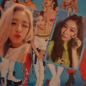 Chaeryeong och Yuna pc icy - Föreslå pris:)