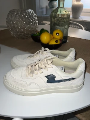Stephney Workers club  - Stephney Workers club sneakers. Strl 43. Knappt använda 
