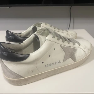 Golden goose - Säljer min väldigt fina golden goose, Dom e anvönde ett fåtals gånger men är i nyskick. Har ej kvar box men kvitto finns.