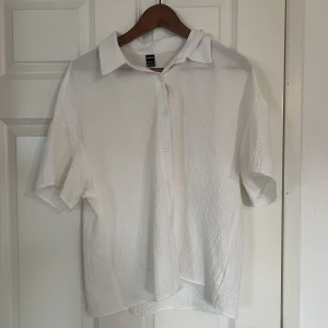 Kortärmad skjorta - Fin kortärmad skjorta i jättebra skick💕