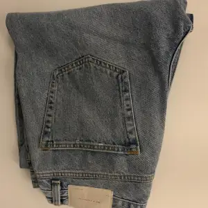 Zara jeans  (Säljs inte längre!) Model: straight