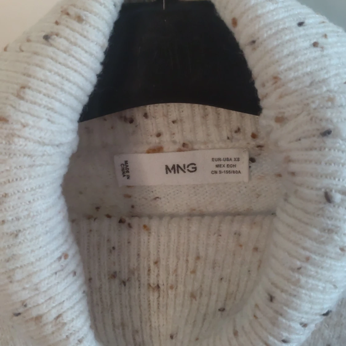 Stickad tröja med tubkrage stl xs - 90