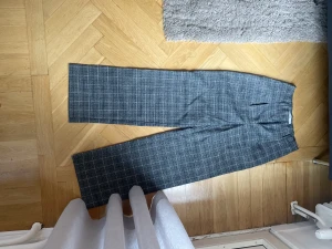 Kostymbyxor - Kostymbyxor från NA-KD i storlek 36