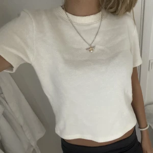 Stickad tshirt zara - Tjockt stickad tshirt från zara💓 frakt tillkommer på 66