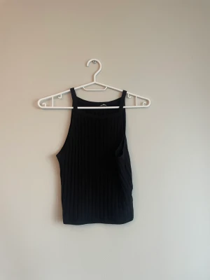 Ribbat linne  - Ribbat linne från hm i storlek S