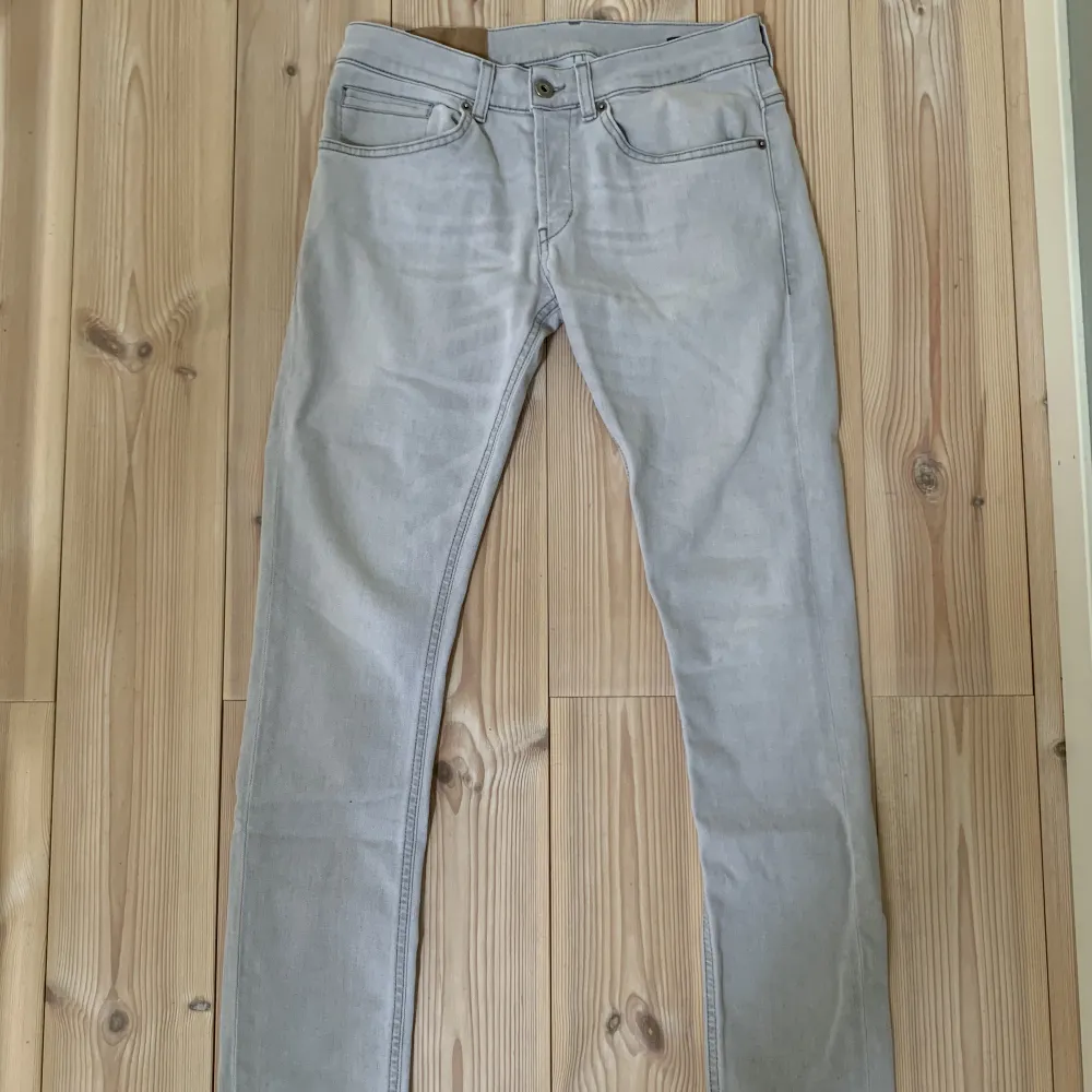 Dondup jeans i modellen George stl.-30 Skinny fit, använda nån gång. Tvättade och förberedda vid köp.. Jeans & Byxor.