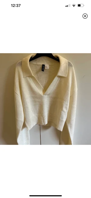 Tröja - Helt ny, inte kommit till användning.