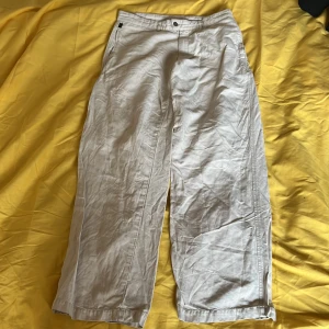 Straight leg byxor  - Straight leg byxor som sitter lite Baggy 