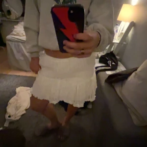 kjol - vit kjol💘💘