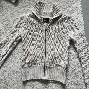 peak tröja - Jättefin peak performance tröja som tyvärr inte kommer till användning! 