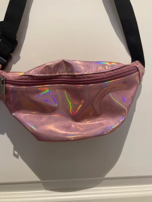 Magväska - En magväska från Lindex💞