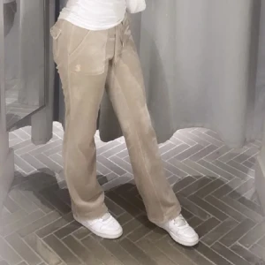 Beiga juice byxor💕 - Säljer dessa juice byxor i stolek XS💗Fint skick.