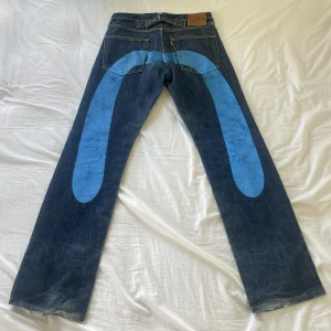 evisu jeans - använd köp nu! midja:84 innerben:85 ytterben:108, säljer även bape jeans true religions mm