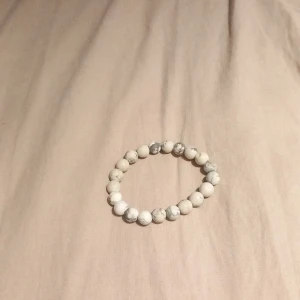 Pärlarmban - Pärlarband 79 kr