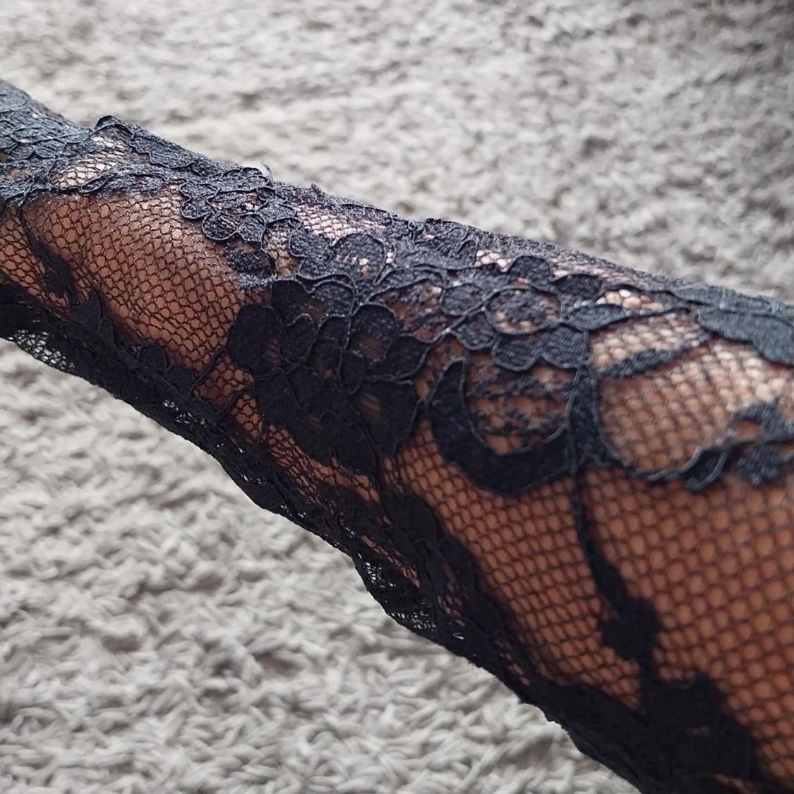 Topp med öppning ovanför brösten - 90