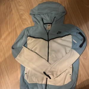 Nike thecc - Komm den är riktigt fett och säljer denna riktigt billigt  