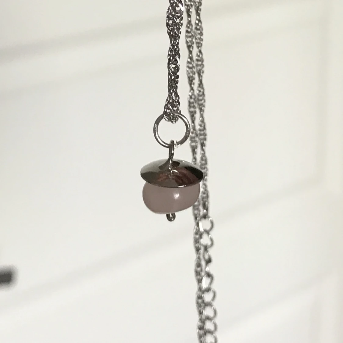 Rosa halsbandshänge  - 90