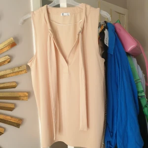 topp - oanvänd topp från Cubus 