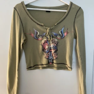 urban outfitters long sleeve  - Bra skick, köpt för ungefär 400kr. 
