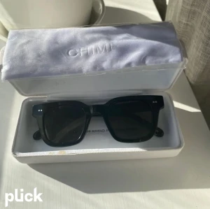 Chimi svarta 04 - Ett par svarta chimi i modellen 04 i helt nytt skick! Använda få gånger! Skriv för frågor eller mer bilder Priset kan diskuteras!