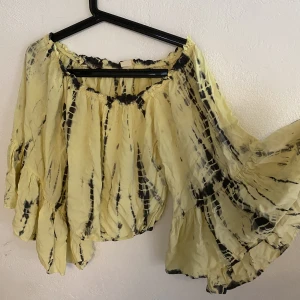 Häftig cropped blus, 60tal - Häftig blus, tie dye. Storlek medium, fint skick. small/medium