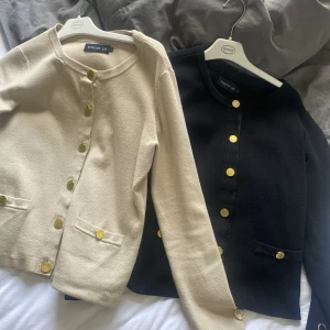 Koftor! - Säljer dessa skit fina koftor!!! 250 kmr styck!