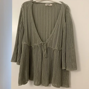 Djerf avenue Sorella top  - Barley worn!! Size XL. Price can be discussed 