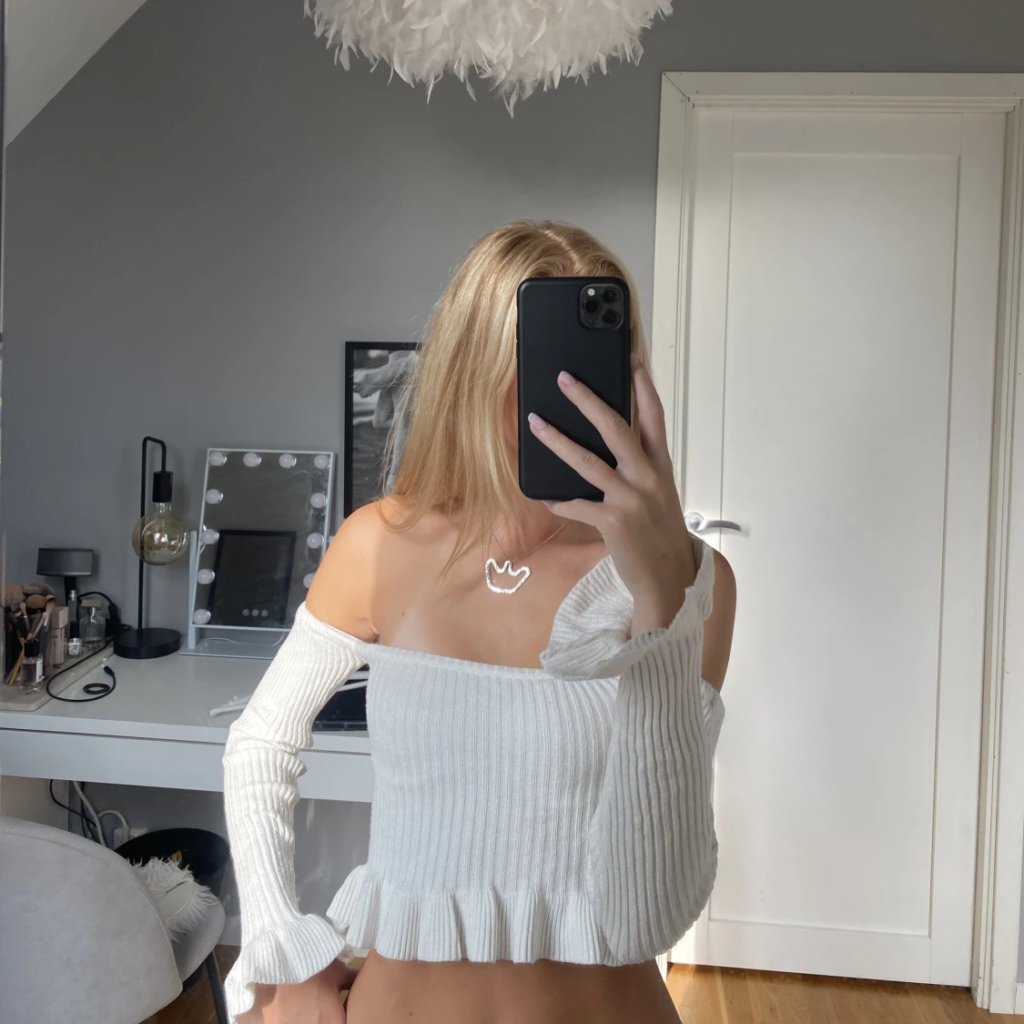 Vit offshoulder tröja